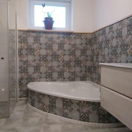 Апартаменты Ferienwohnung Im Hinterhaus Галль